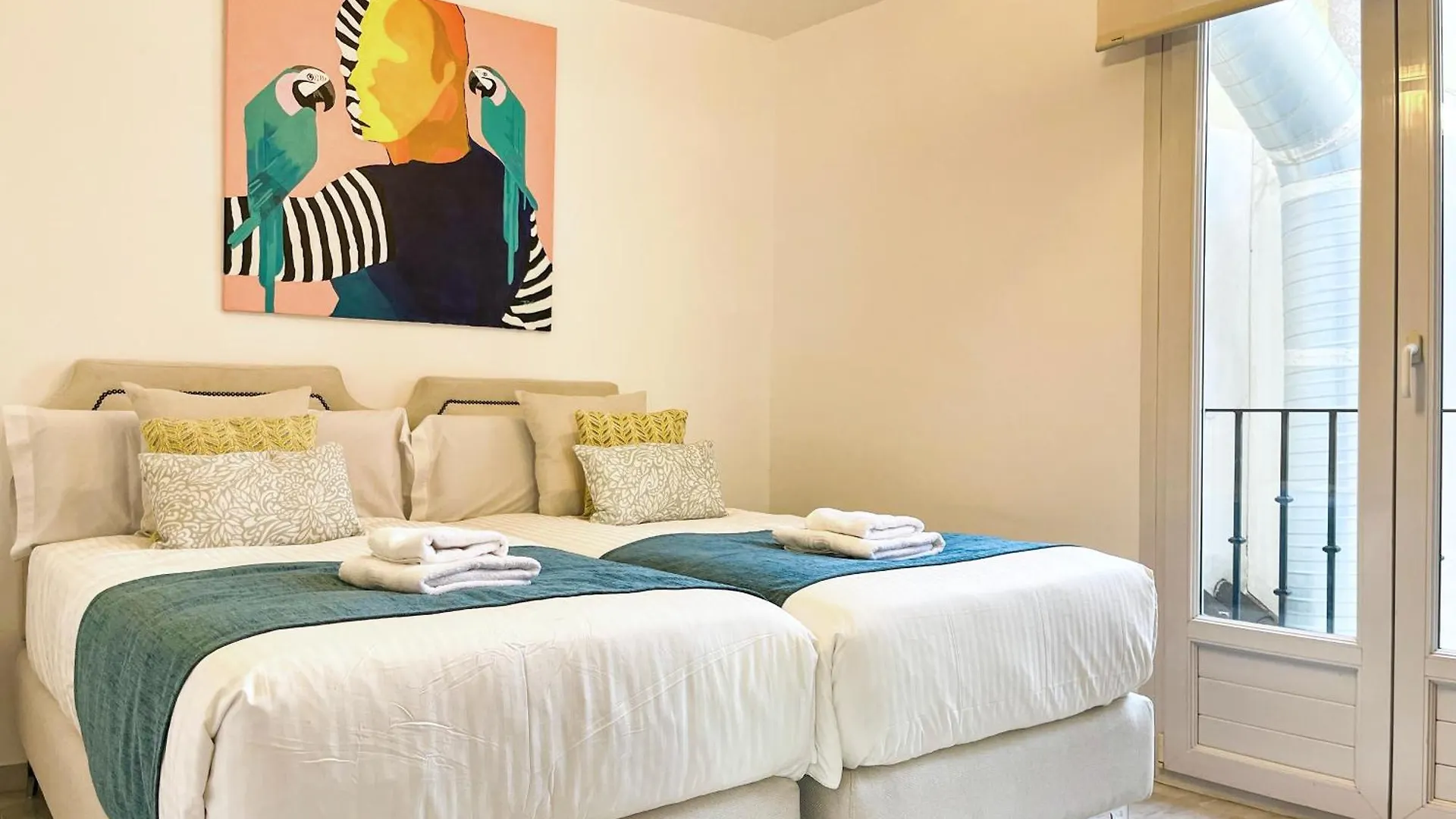 Tennessee Penthouse Malaga 0*,  Spain